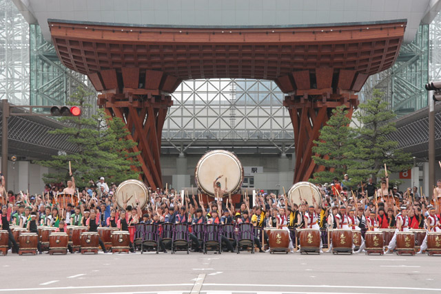 Opening of Hyakumangoku festival