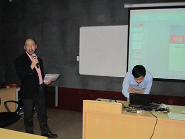 Prof. Uchihira at the session