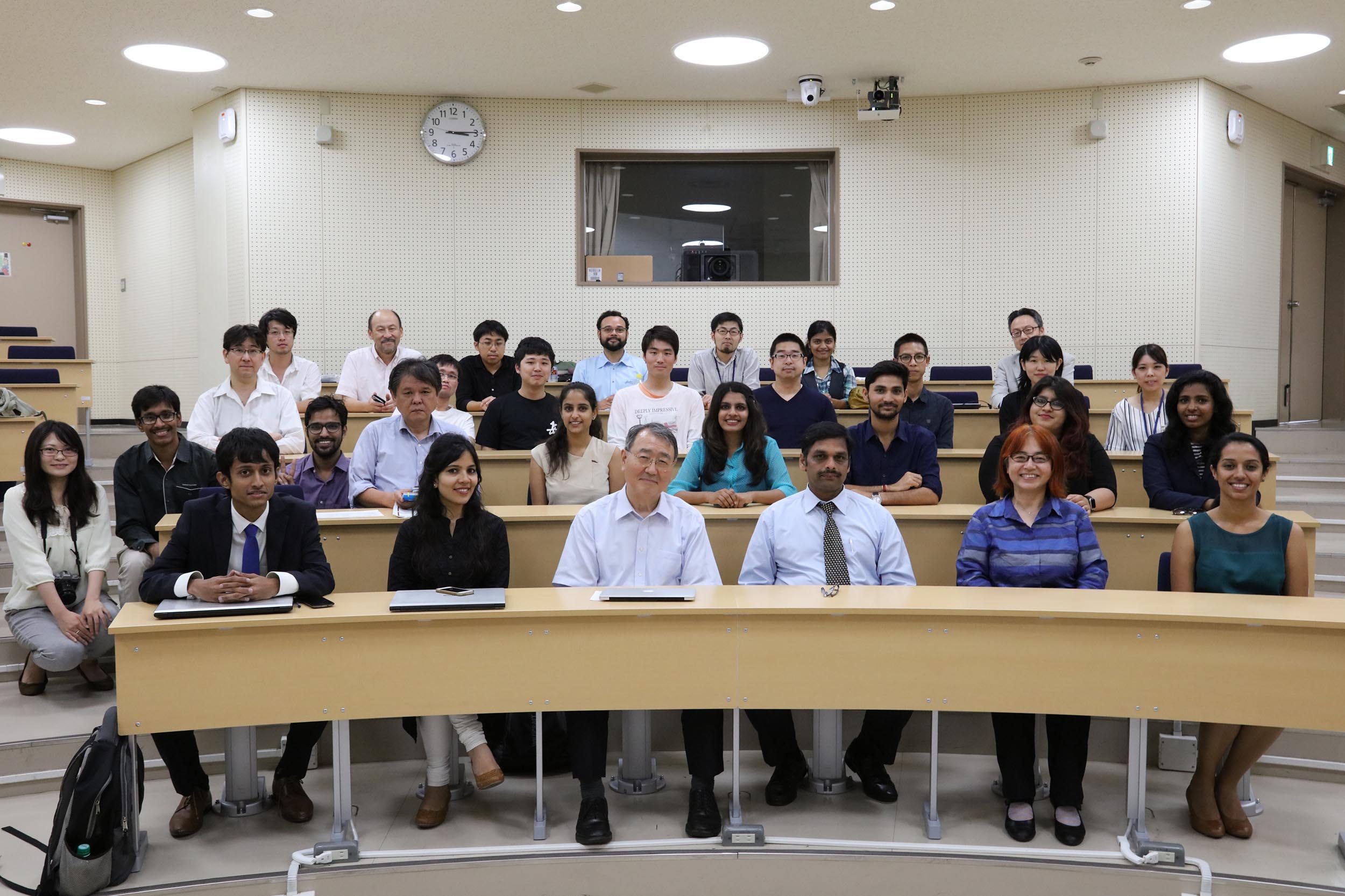 Trustee Matsuzawa (at the center in the front row) also participated in the meeting