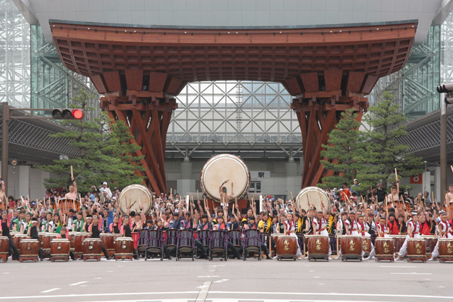 Opening of Hyakumangoku festival