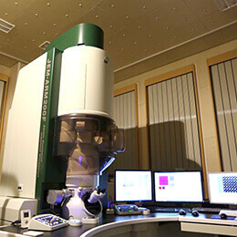原子分解能走査透過型電子顕微鏡（STEM）